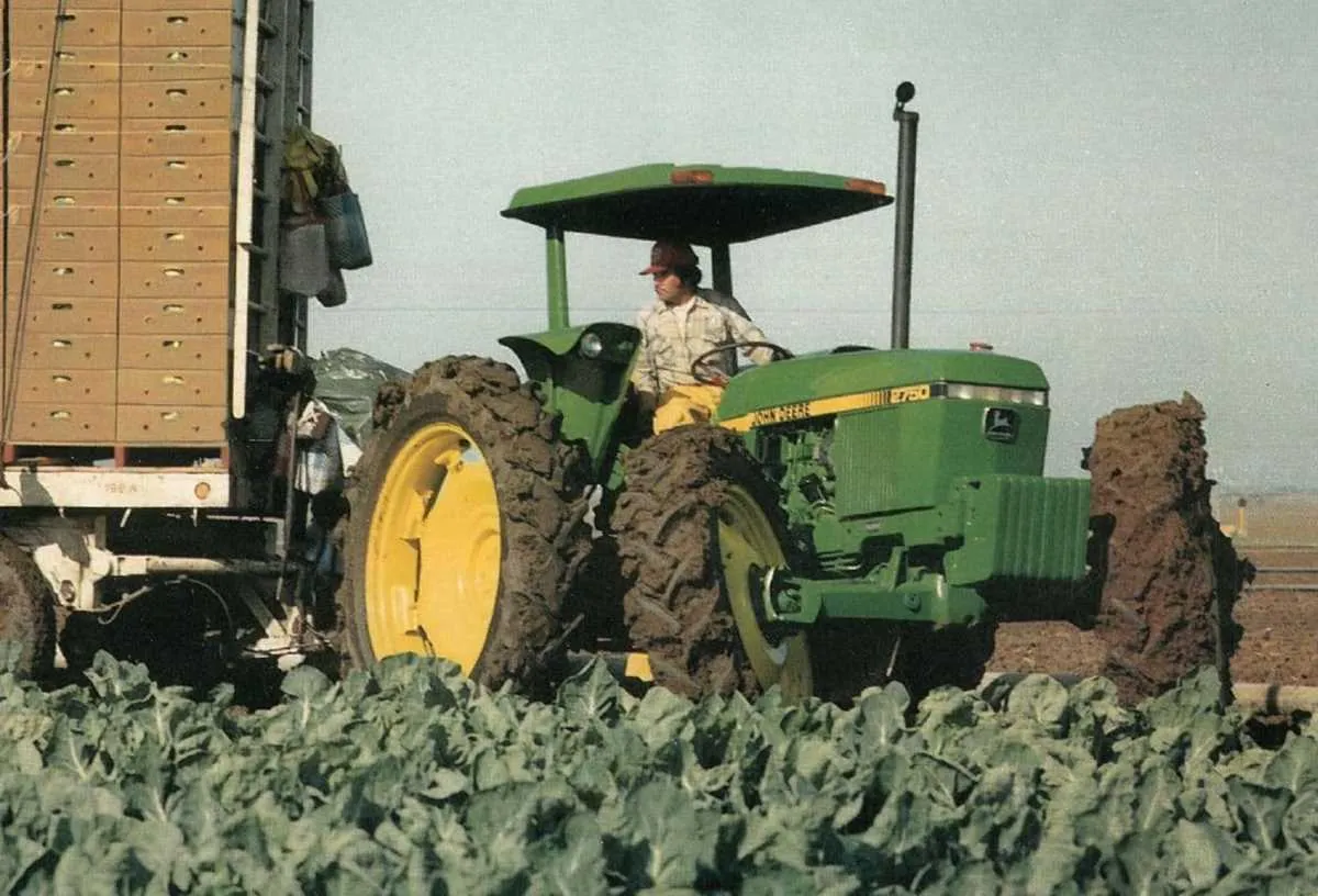 1986 john deere 2750 specs