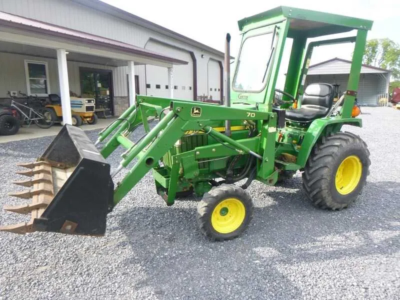 1990 john deere 820 specs