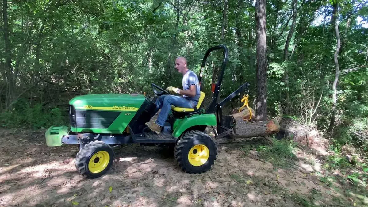 2002 john deere 2210 specs