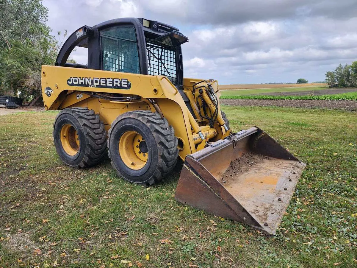 2004 john deere 320 skid steer specs