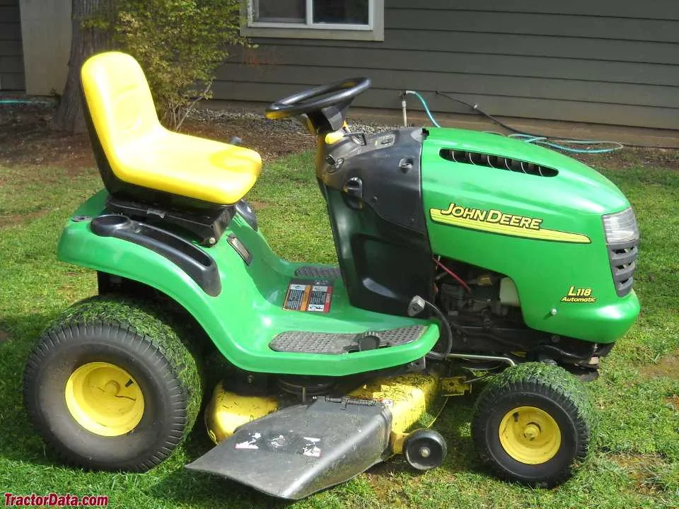 2004 john deere l130 specs