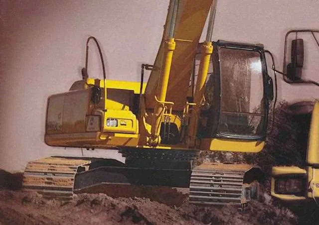 2005 john deere 200clc specs