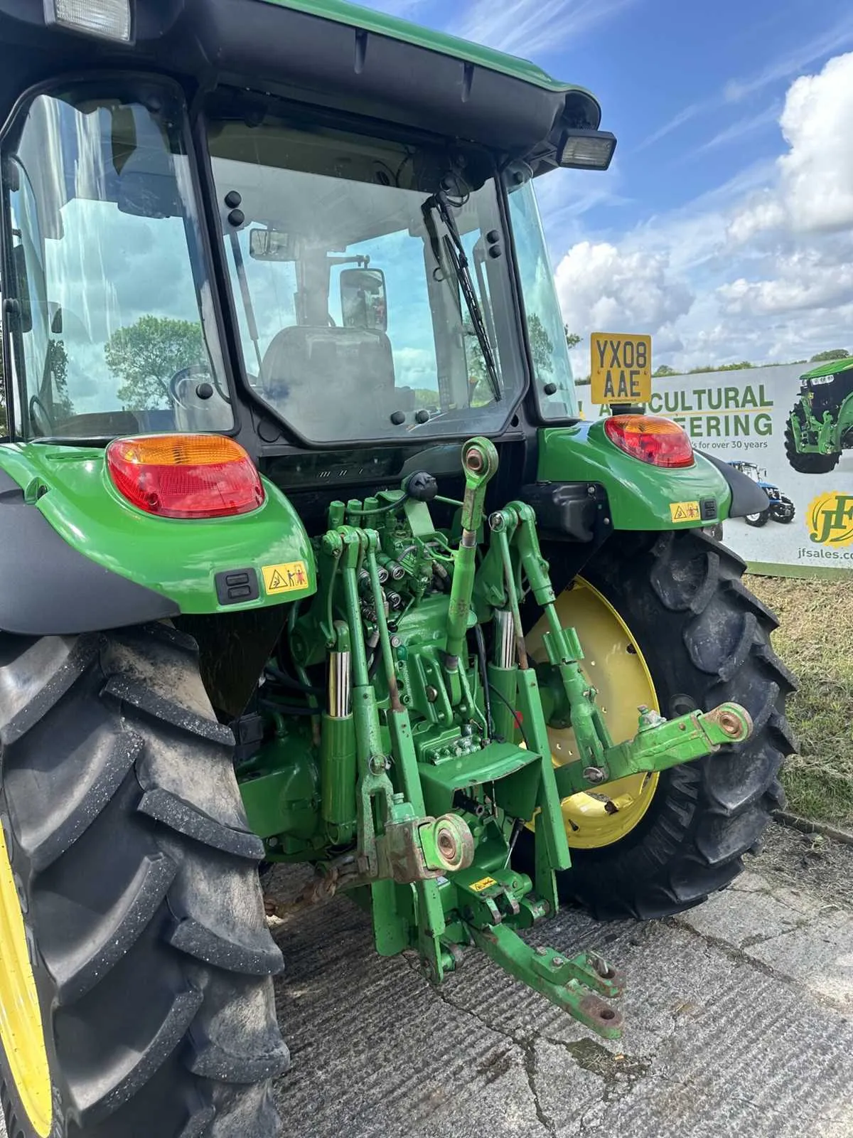2008 john deere 5620 specs