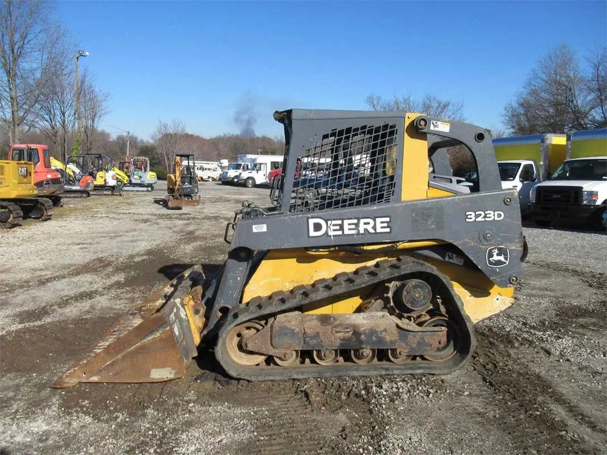 2010 john deere 323d specs