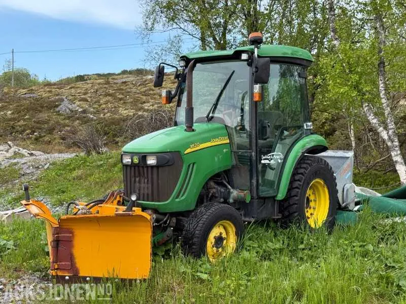 2011 john deere 3520 specs