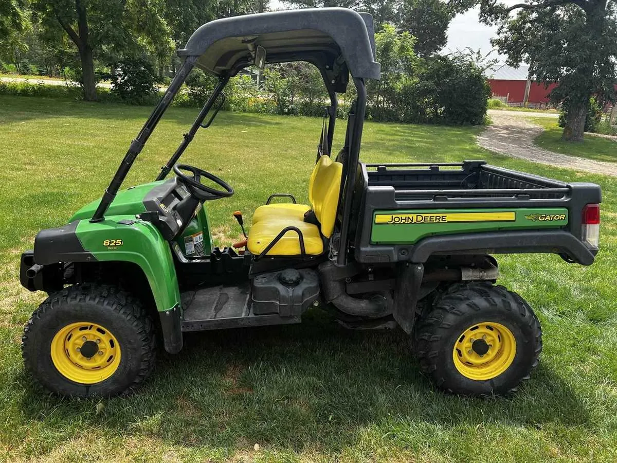 2012 john deere gator 825i specs