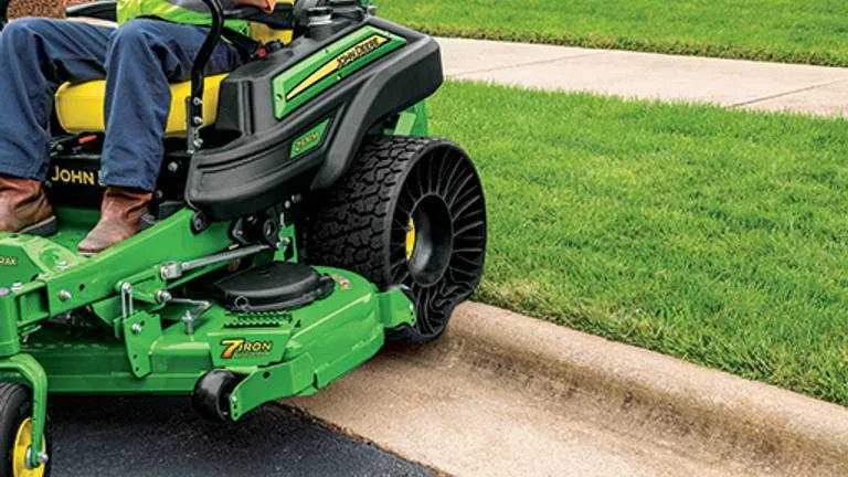 2015 john deere z930m specs