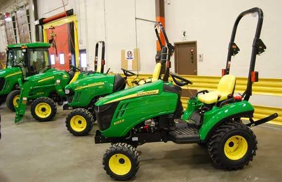 2017 john deere 1023e specs