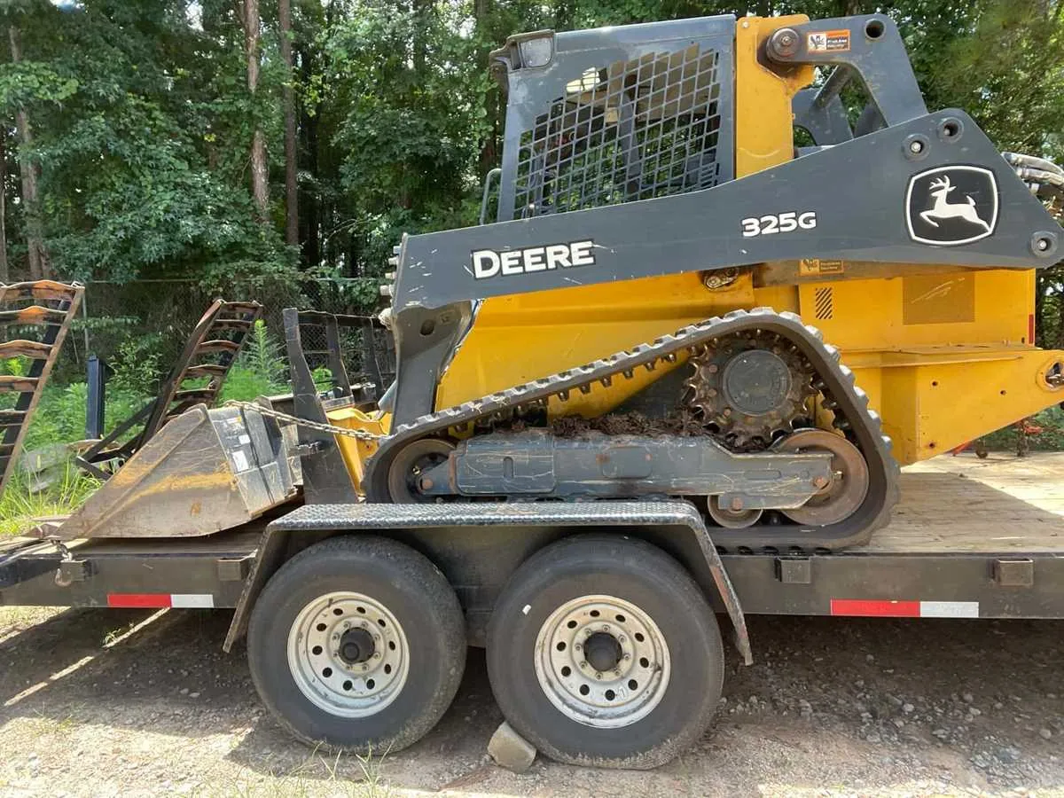 2021 john deere 325g specs