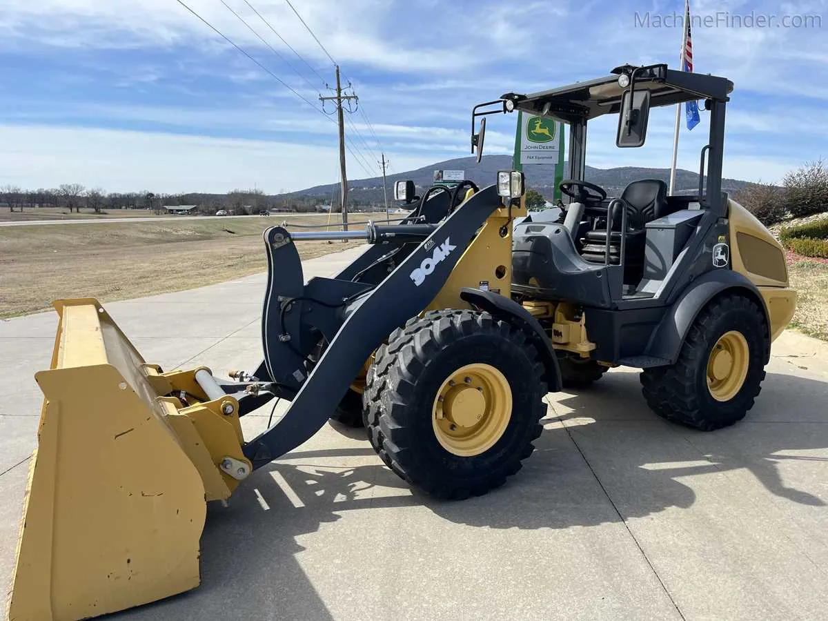 304k john deere specs