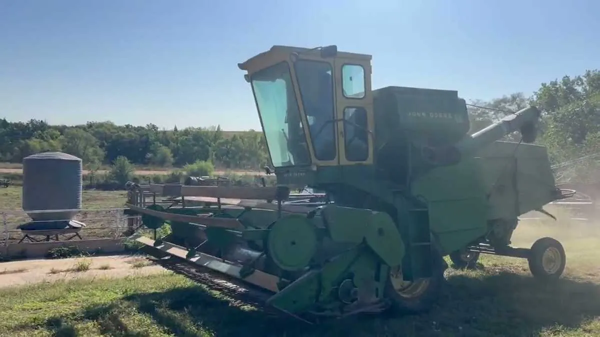 55 john deere combine specs