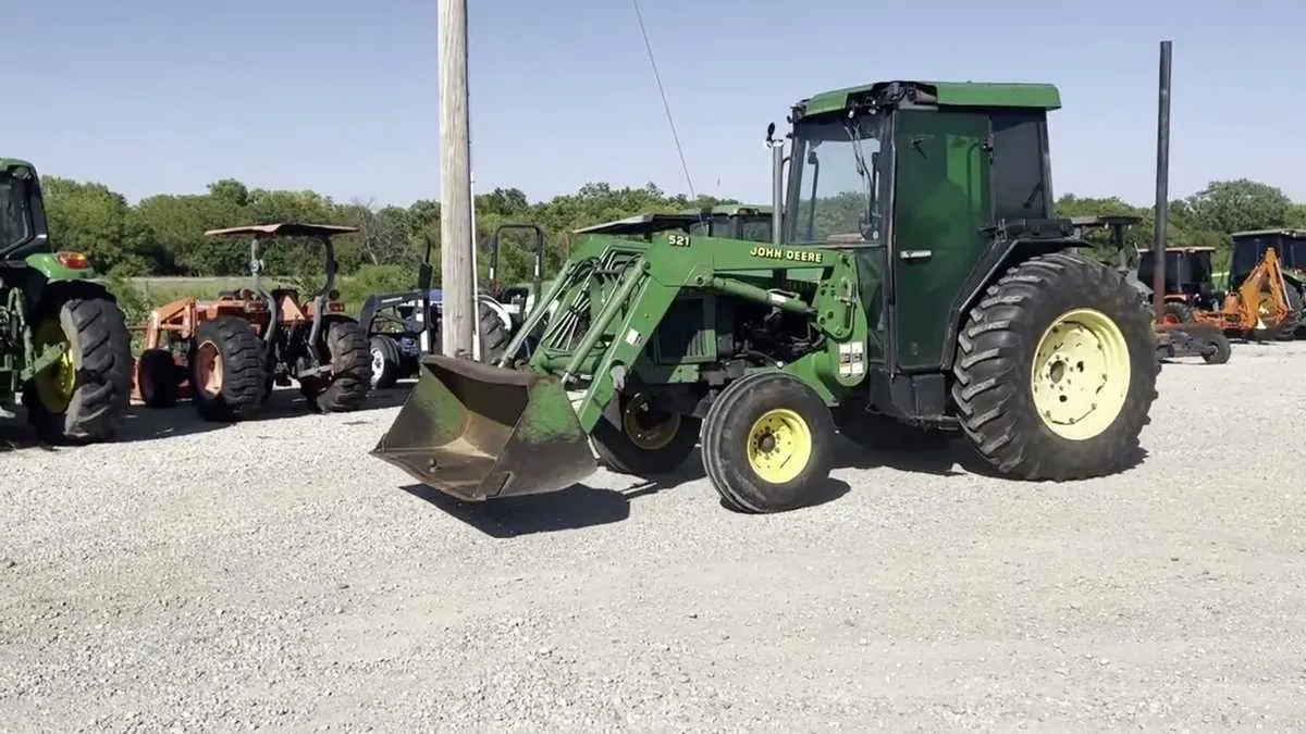 5500 john deere specs