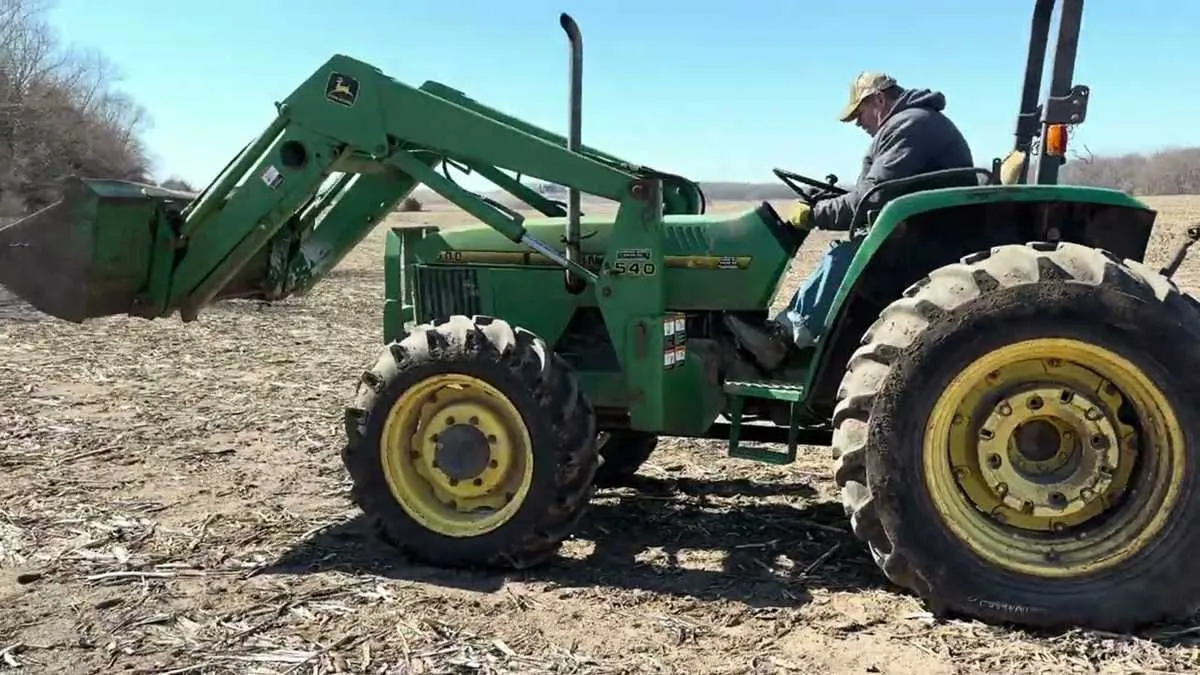 5500 john deere specs