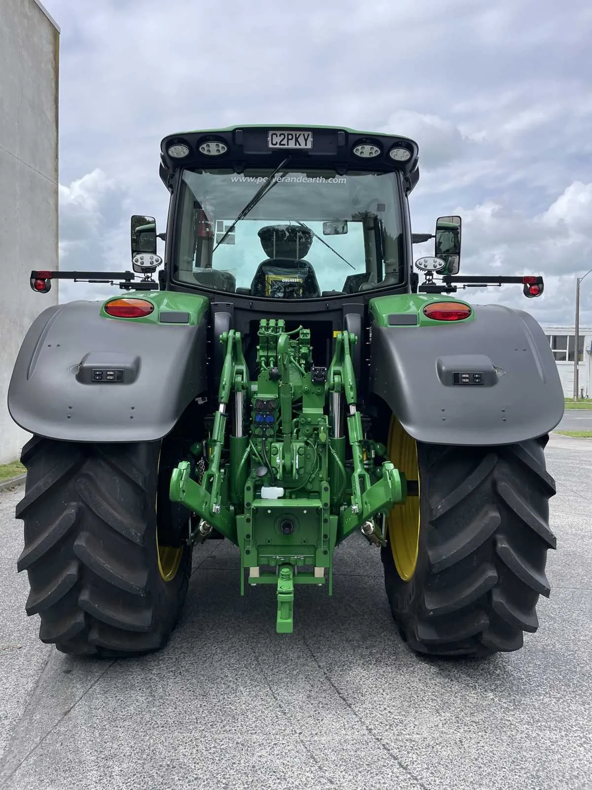 6175r john deere specs