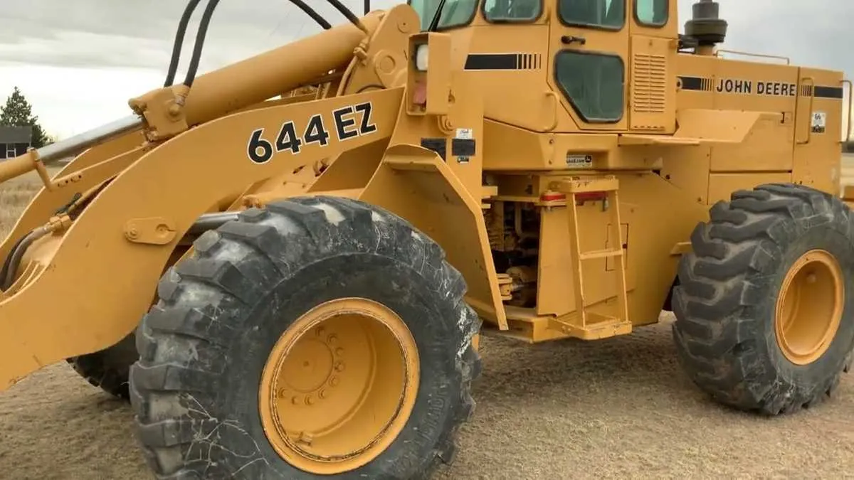 644 john deere specs