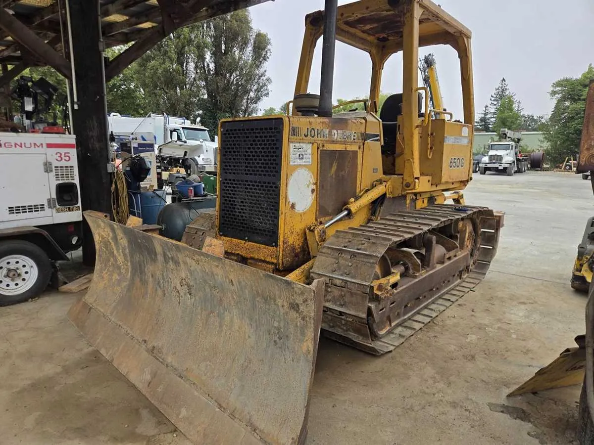 650g john deere dozer specs