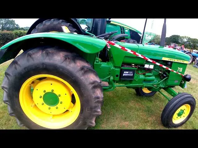 710 john deere tractor specs