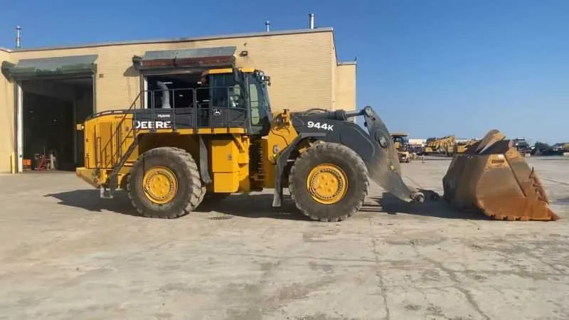 944k john deere specs