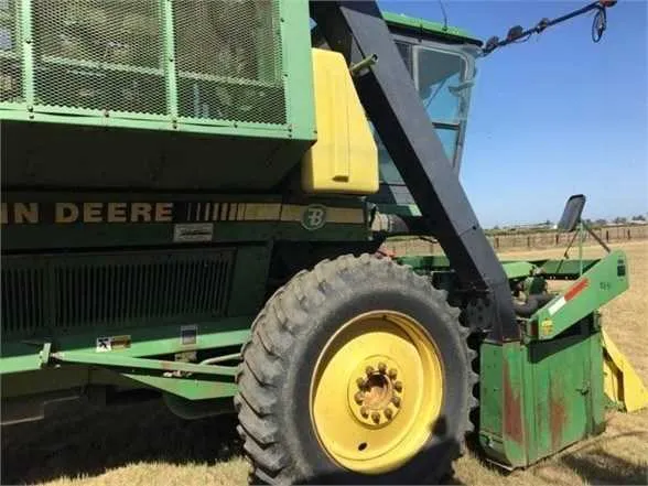 9960 john deere cotton picker specs