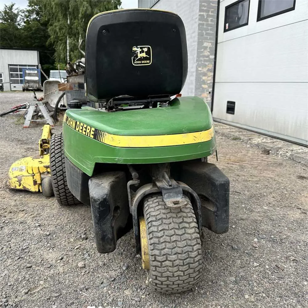 f525 john deere specs