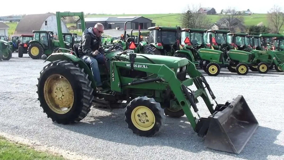 john deere 1050 engine specs