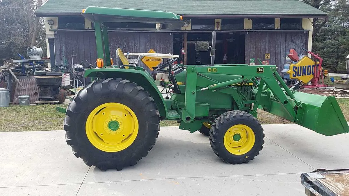 john deere 1070 tractor specs