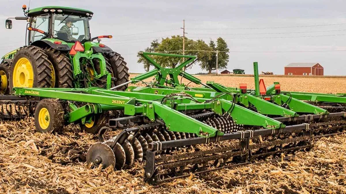 john deere 2623 specs