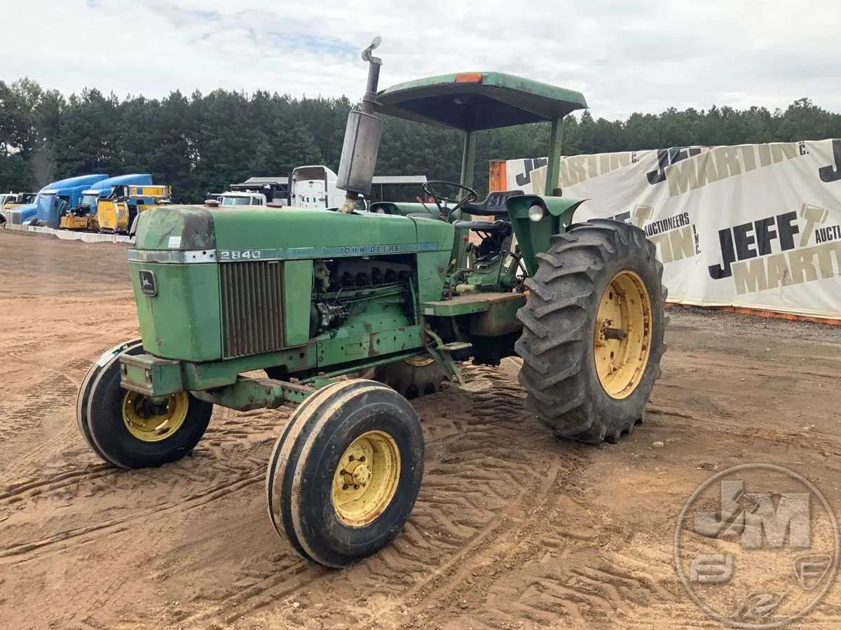 john deere 2840 specs