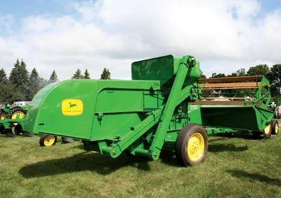 john deere 30 pull type combine specs