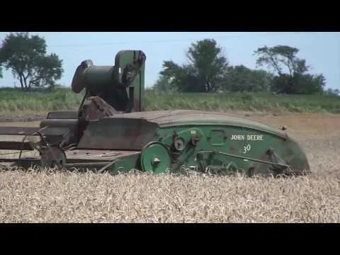 john deere 30 pull type combine specs