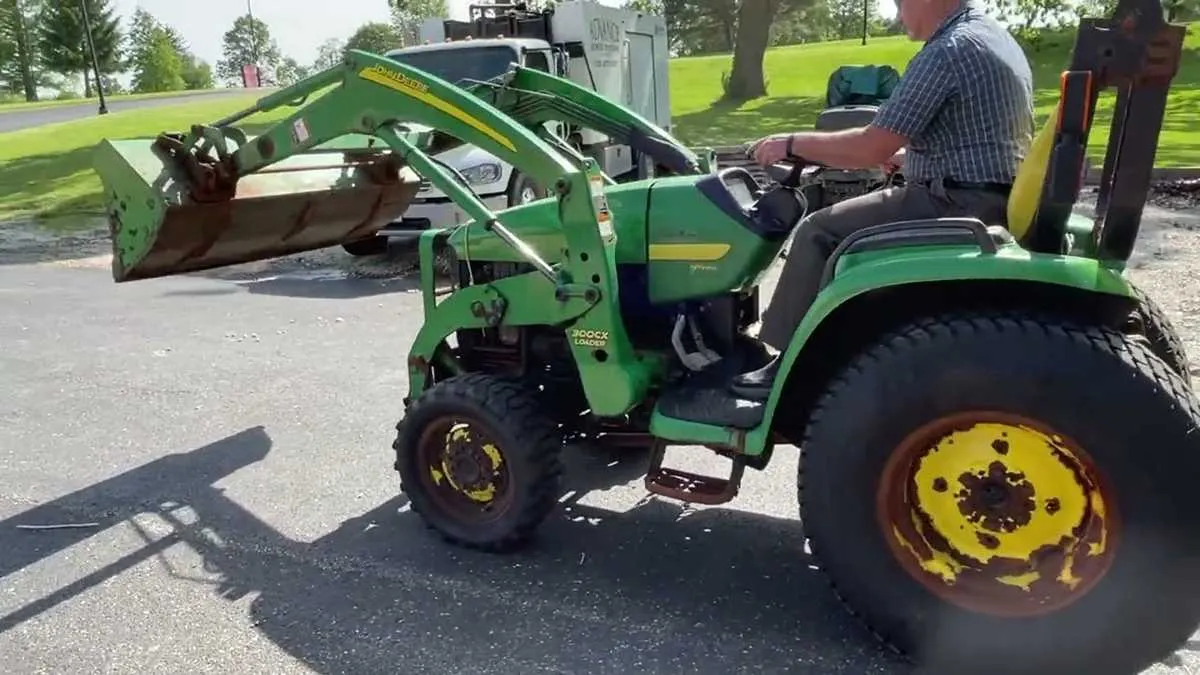 john deere 300cx loader specs