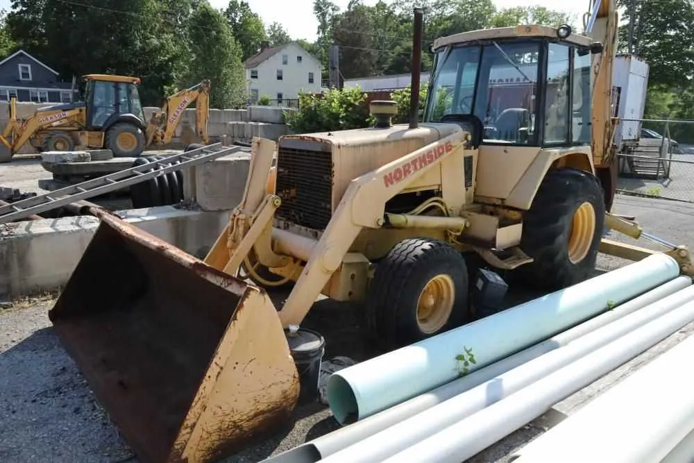john deere 300d backhoe specs