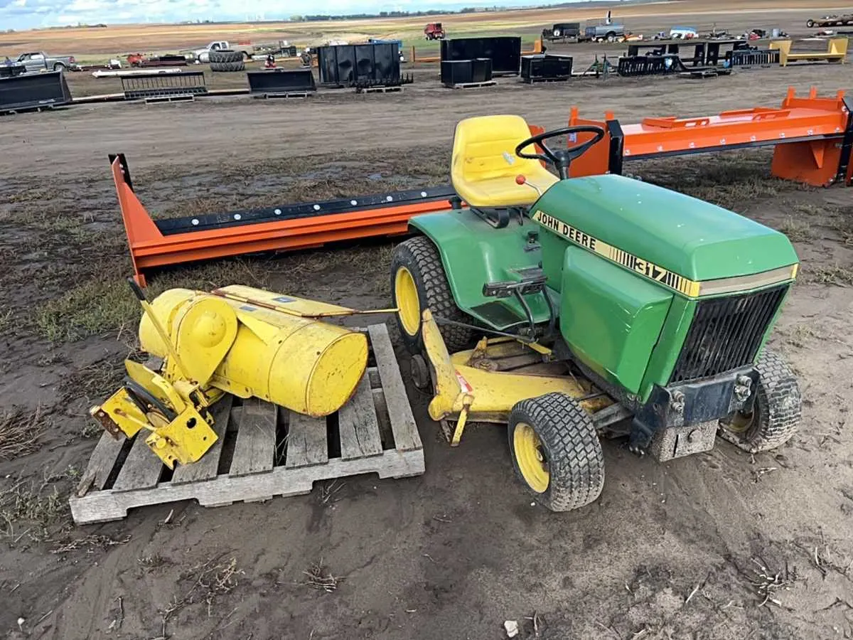 john deere 317 tractor specs