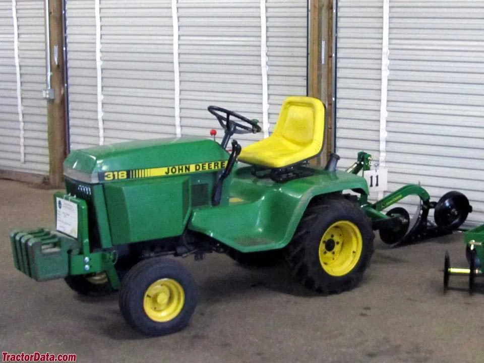 john deere 318 lawn tractor specs