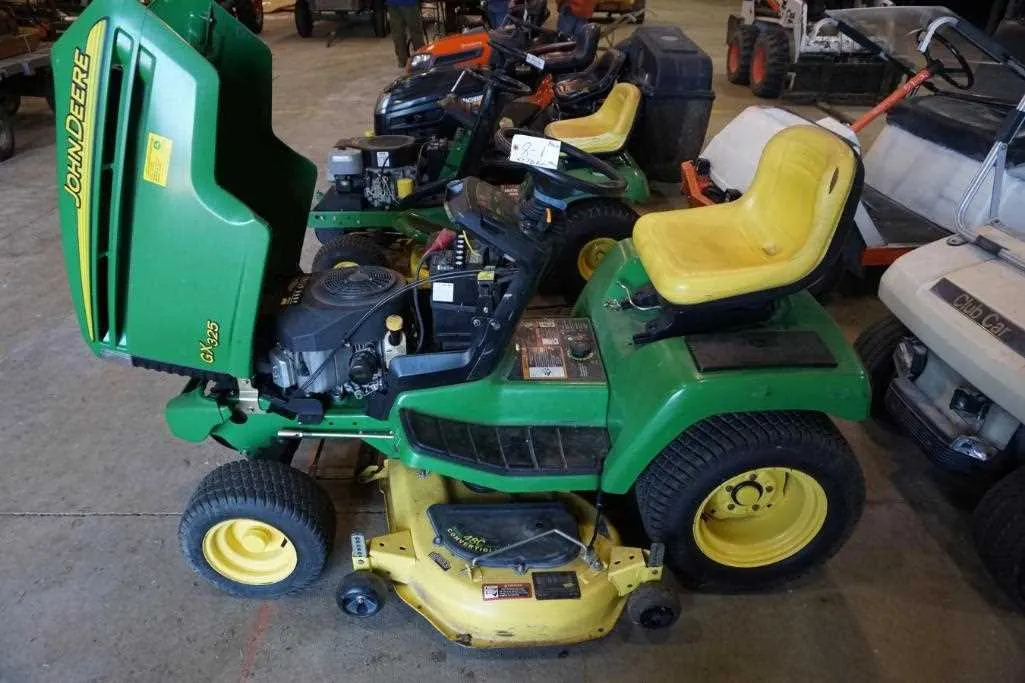 john deere 325 tractor specs