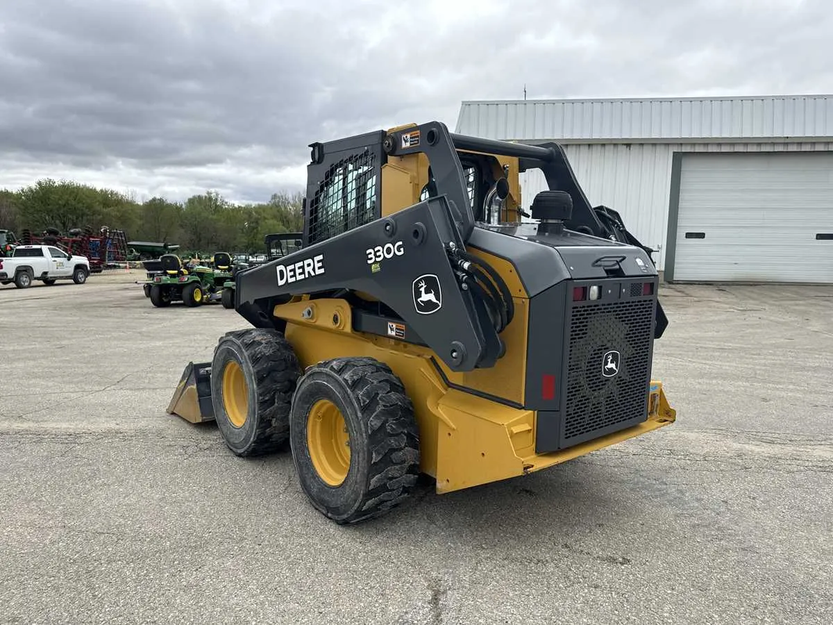 john deere 330g skid steer specs