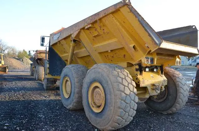 john deere 350d truck specs