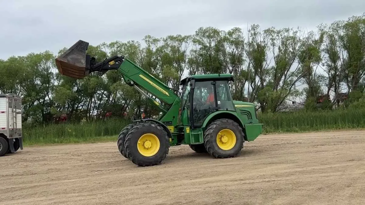 john deere 3800 loader specs