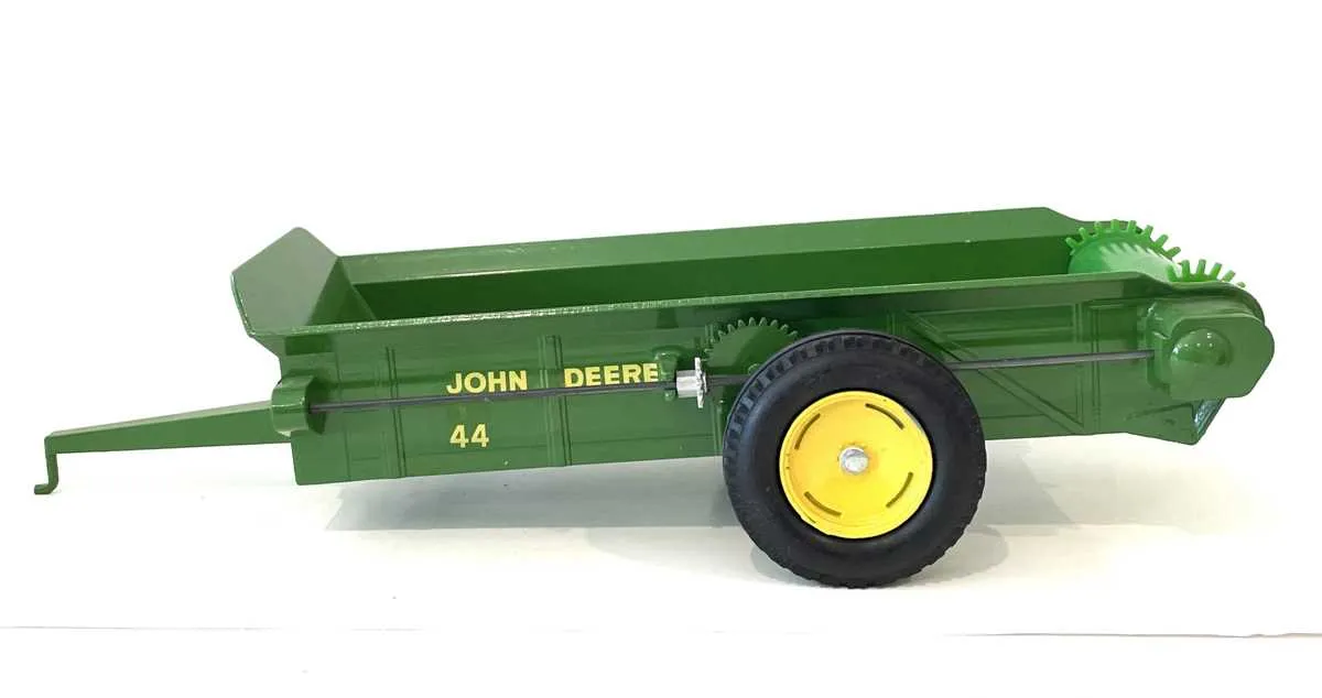 john deere 44 manure spreader specs