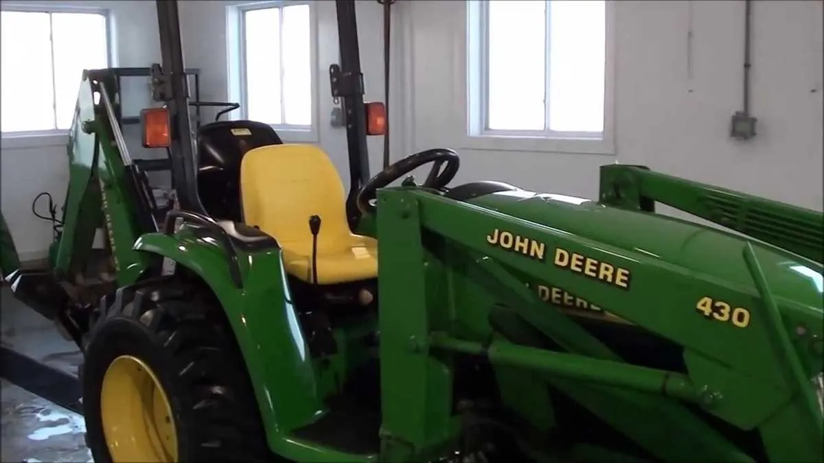 john deere 4400 specs