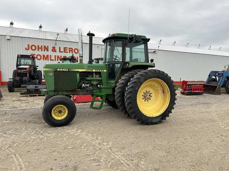 john deere 4440 specs