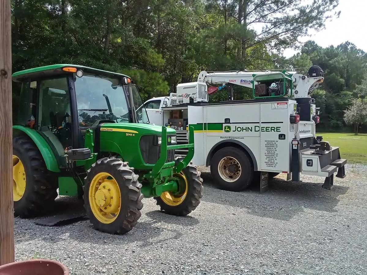 john deere 5065e power reverser specs