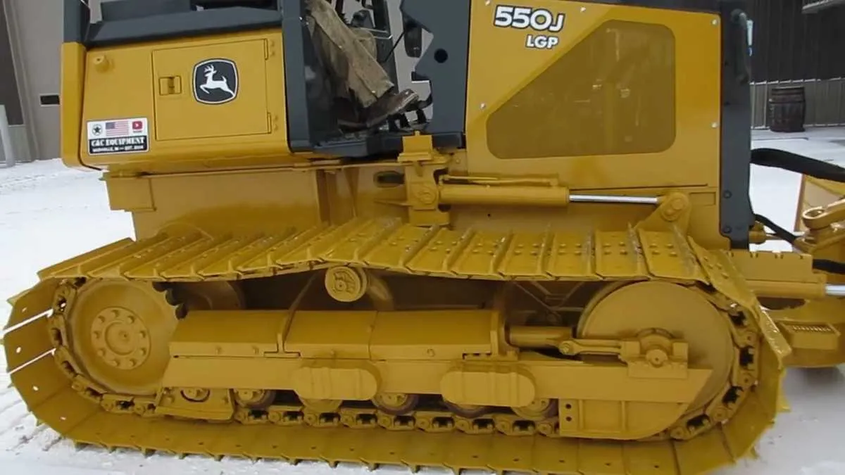 john deere 550j dozer specs