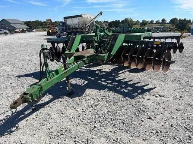 john deere 640 disc specs