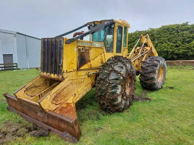 john deere 640e skidder specs