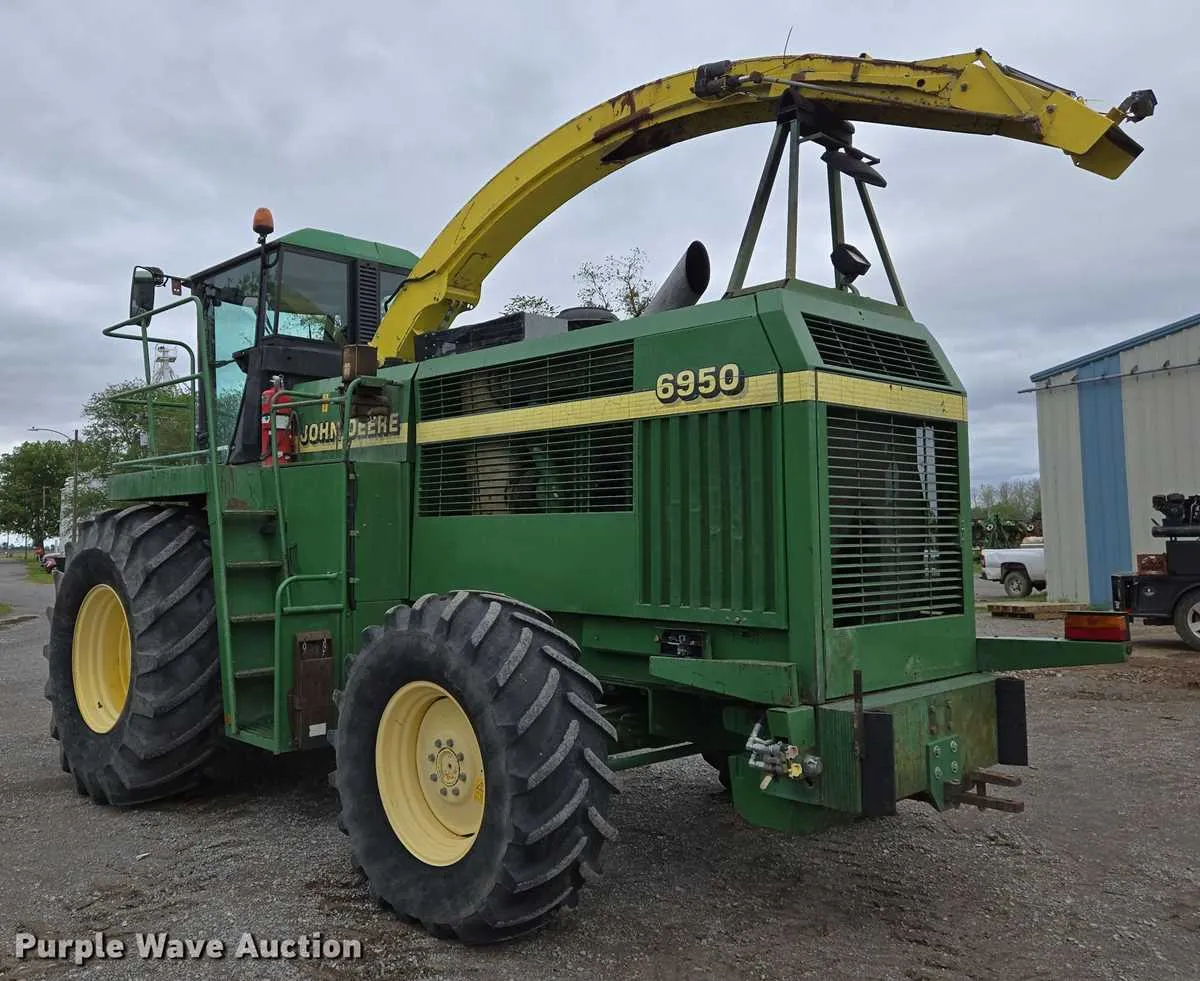 john deere 6850 chopper specs