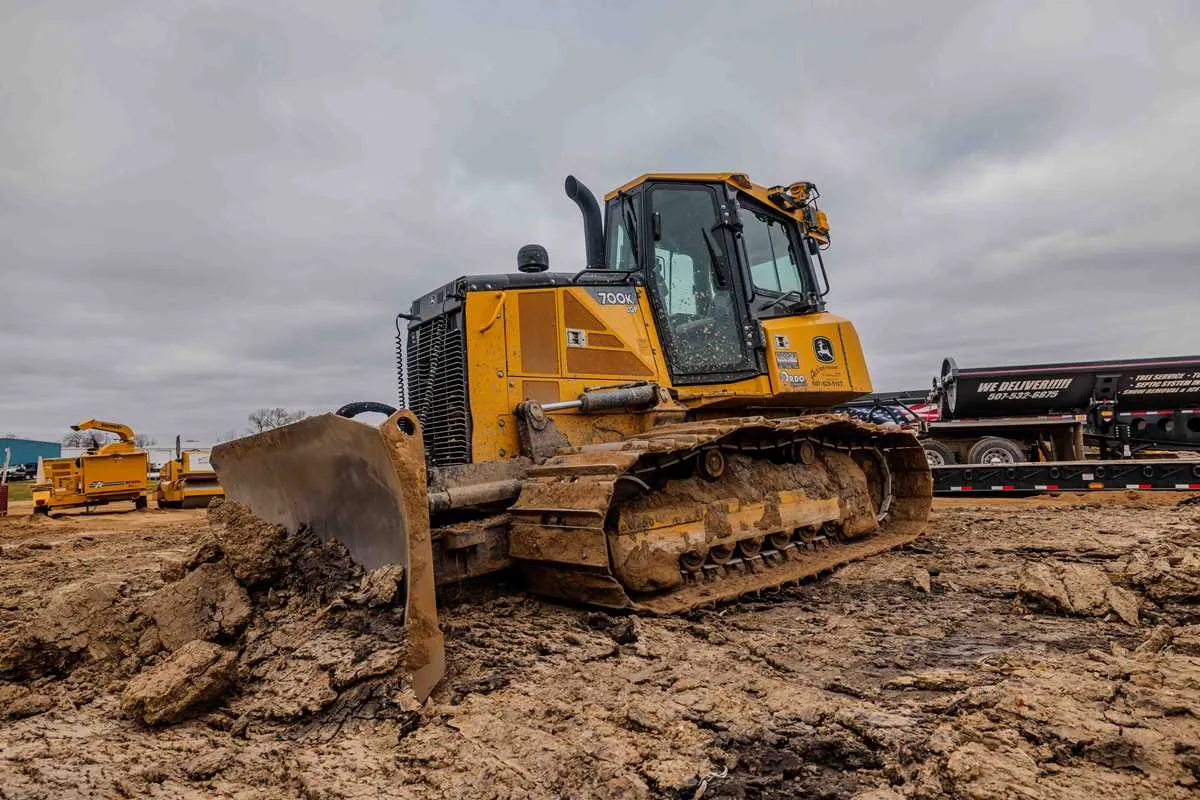 john deere 700l dozer specs