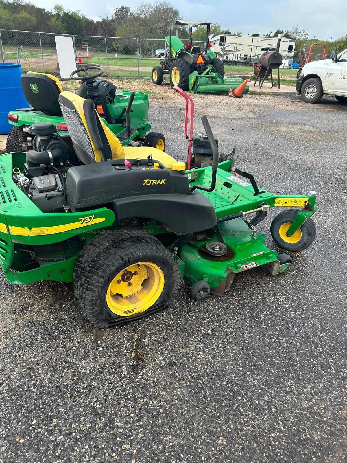 john deere 737 mower specs