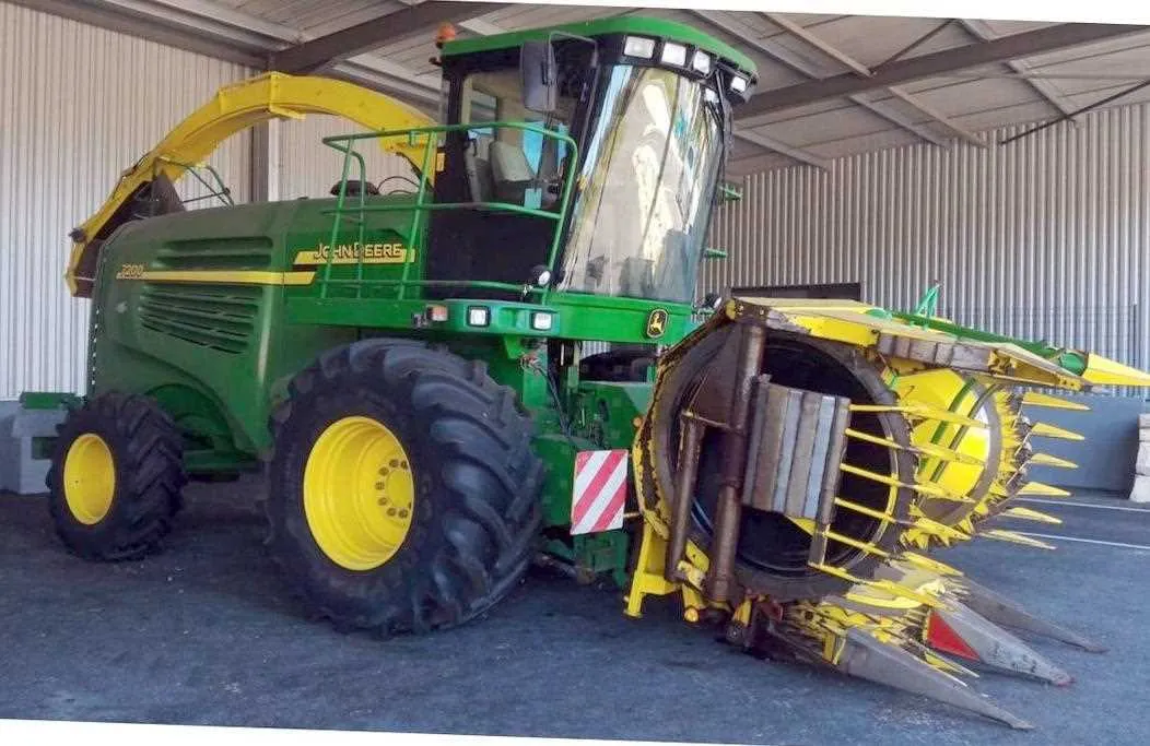 john deere 7400 chopper specs
