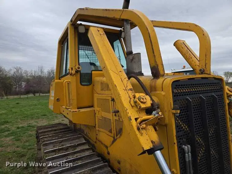 john deere 750b dozer specs